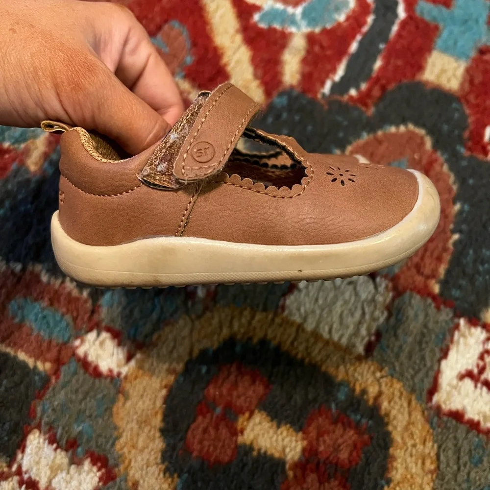 Stride Rite - Picture 2 of 4